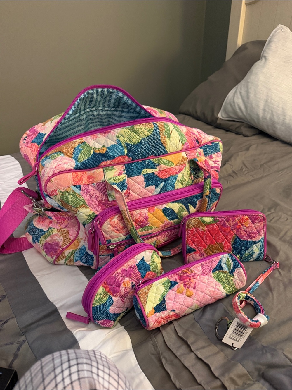 Vera Bradley Floral Quilted Pink Bag Set wallet, accessories and lanyard